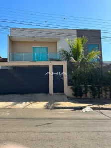 Casa com 3 Quartos à venda, 215m² no Jardim Montecatini, Cambé