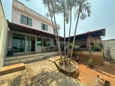 Casa com 4 Quartos à venda, 200m² no Novo Progresso, Contagem