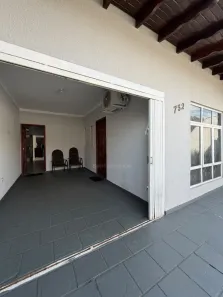 Casa com 3 Quartos à venda, 115m² no Conjunto Parigot de Souza 3, Londrina