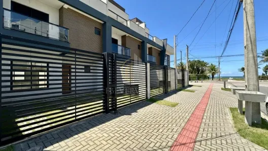 Sobrado com 3 Quartos à venda, 128m² no Guaratuba, Guaratuba