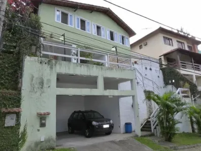 Casa de Condomínio com 3 Quartos à venda, 350m² no Badu, Niterói