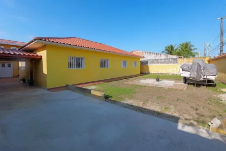 Casa com 3 Quartos à venda, 255m² no Bal Stella Maris, Peruíbe
