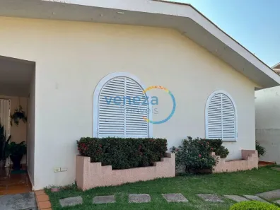 Casa com 4 Quartos à venda, 158m² no Champagnat, Londrina