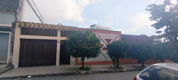 Casa com 3 Quartos à venda, 270m² no Centro, São Gonçalo