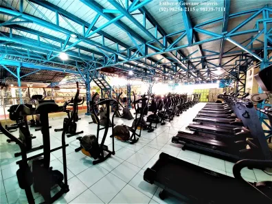Galpão/Depósito/Armazém com 5 Quartos para alugar, 4200m² no Centro, Manaus