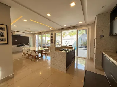 Casa de Condomínio com 4 Quartos à venda, 420m² no Recanto do Salto, Londrina