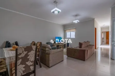 Casa de Condomínio com 3 Quartos para alugar, 164m² no Cascata, Paulínia