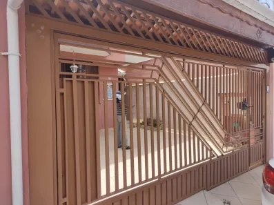 Sobrado com 3 Quartos à venda, 131m² no Parque Ipê, São Paulo