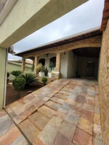 Casa com 3 Quartos à venda, 273m² no Tirol (Barreiro), Belo Horizonte