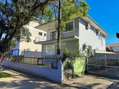 Sobrado com 3 Quartos à venda, 248m² no Boa Vista, Joinville