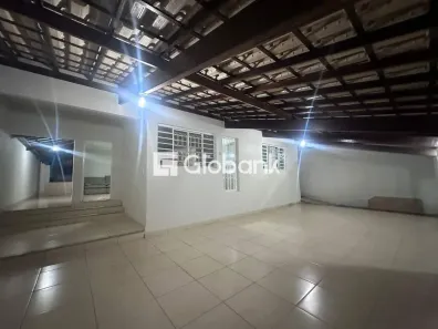 Casa com 4 Quartos à venda, 290m² no Vera Cruz, Montes Claros
