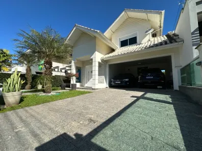 Casa com 3 Quartos à venda, 207m² no Pedra Branca, Palhoça