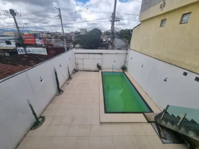 Casa com 3 Quartos à venda, 220m² no Parque Duval de Barros, Contagem