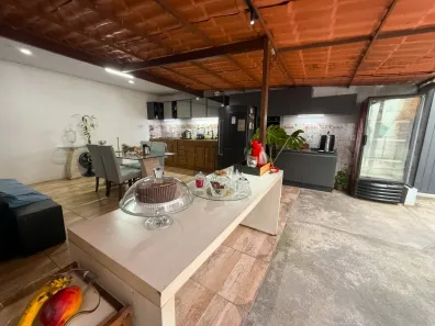 Casa com 2 Quartos à venda, 86m² no Três Poços, Volta Redonda