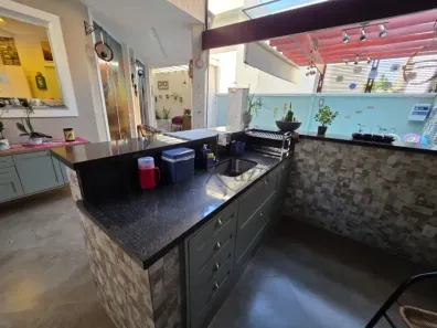 Casa de Condomínio com 4 Quartos à venda, 230m² no Urbanova VII, São José dos Campos
