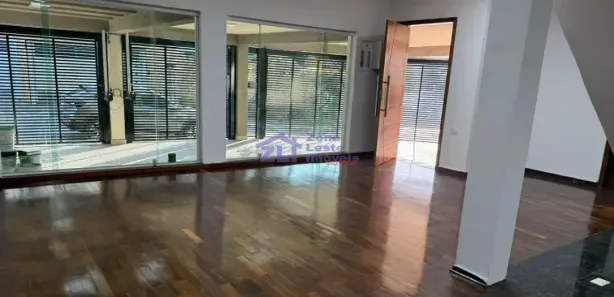 Casa com 2 Quartos para alugar, 250m² no Jardim Textil, São Paulo