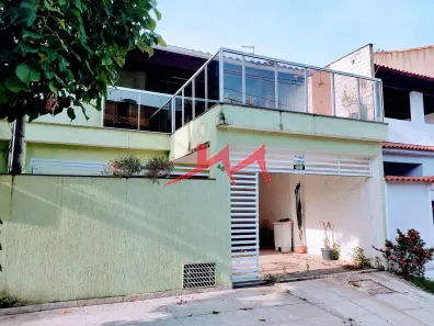 Casa de Condomínio com 2 Quartos à venda, 92m² no Amendoeira, São Gonçalo