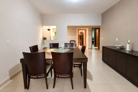 Casa com 3 Quartos à venda, 161m² no Cidade Jardim, Uberaba