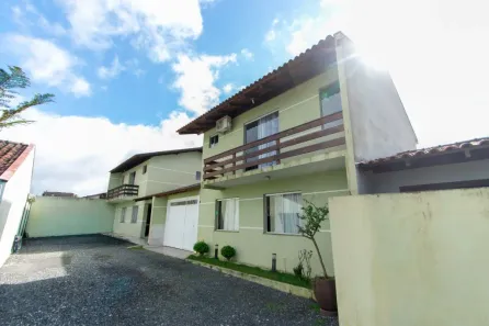 Sobrado com 3 Quartos à venda, 124m² no Vila Elizabeth, Campo Largo