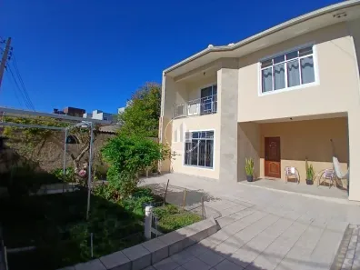 Casa com 3 Quartos à venda, 200m² no Barreiros, São José