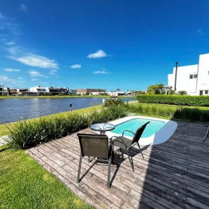 Casa de Condomínio com 4 Quartos à venda, 214m² no XANGRI-LÁ, Xangri-lá