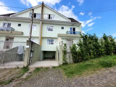 Sobrado com 3 Quartos à venda, 161m² no Uberaba, Curitiba