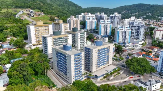 Apartamento com 3 Quartos à venda, 75m² no Itacorubi, Florianópolis