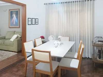 Casa com 3 Quartos à venda, 123m² no Chácara Machadinho I, Americana