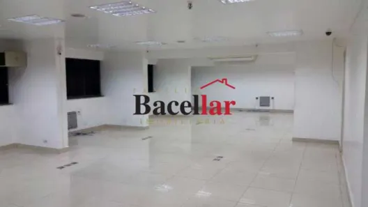 Sala Comercial com 3 Quartos para alugar, 276m² no Centro, Rio de Janeiro