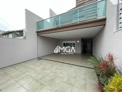 Sobrado com 3 Quartos à venda, 213m² no Panorama, Foz do Iguaçu