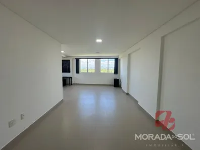 Sala Comercial à venda, 46m² no Meia Praia, Itapema