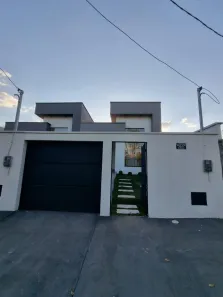 Casa com 3 Quartos à venda, 148m² no Goiânia 2, Goiânia