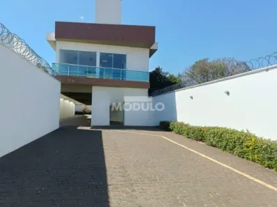 Prédio Comercial para alugar, 480m² no Fundinho, Uberlândia