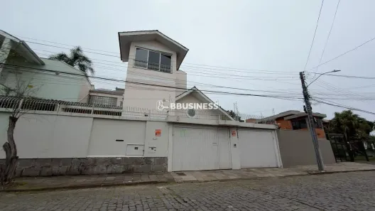 Casa com 3 Quartos à venda, 291m² no Petrópolis, Caxias do Sul