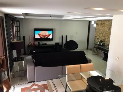 Casa com 4 Quartos à venda, 350m² no Camboinhas, Niterói