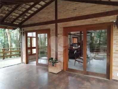 Casa de Condomínio com 3 Quartos à venda, 1200m² no Caraguatá, Mairiporã