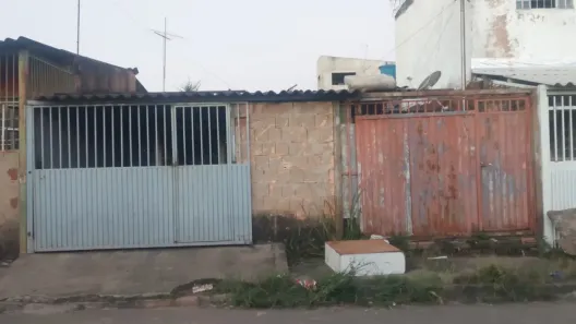 Casa com 4 Quartos à venda, 120m² no Recanto das Emas, Brasília