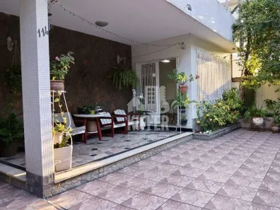 Casa com 3 Quartos à venda, 440m² no Vital Brazil, Niterói