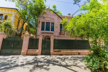 Casa com 8 Quartos à venda, 480m² no Farroupilha, Porto Alegre