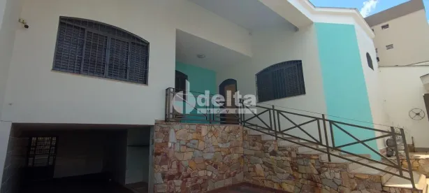Casa com 3 Quartos à venda, 295m² no Tabajaras, Uberlândia