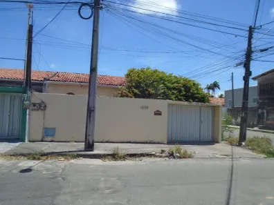 Casa com 3 Quartos à venda, 166m² no Cidade dos Funcionários, Fortaleza