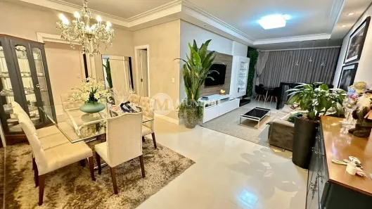 Apartamento com 3 Quartos para alugar, 220m² no Centro, Balneário Camboriú