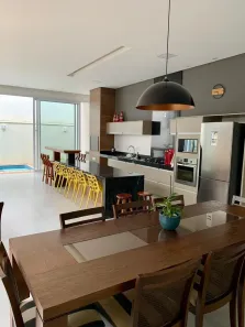 Casa com 3 Quartos à venda, 227m² no Jardins Valência, Goiânia