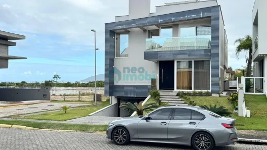 Casa com 4 Quartos à venda, 422m² no Morro das Pedras, Florianópolis