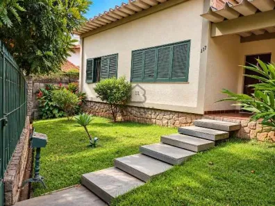 Casa com 4 Quartos à venda, 216m² no Jardim Amália, Volta Redonda