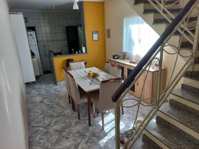 Sobrado com 3 Quartos à venda, 250m² no Nossa Senhora do Perpétuo Socorro, Pindamonhangaba