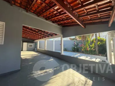 Casa com 3 Quartos à venda, 150m² no Presidente Roosevelt, Uberlândia