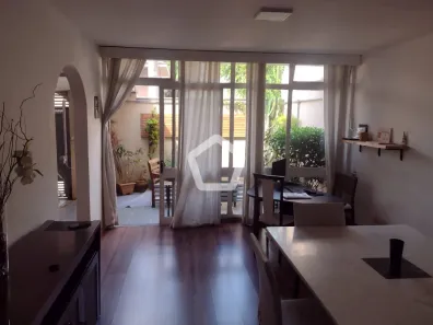 Casa com 3 Quartos à venda, 247m² no Campo Belo, São Paulo