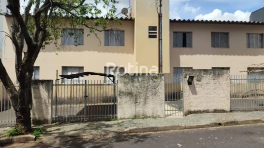 Apartamento com 3 Quartos para alugar, 85m² no Saraiva, Uberlândia