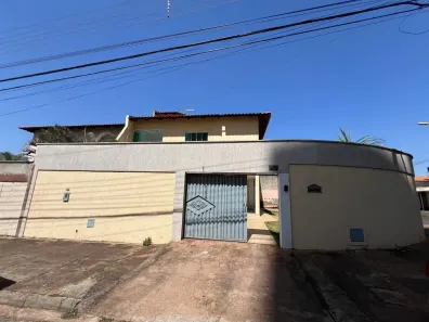 Sobrado com 4 Quartos à venda, 153m² no Village Veneza, Goiânia